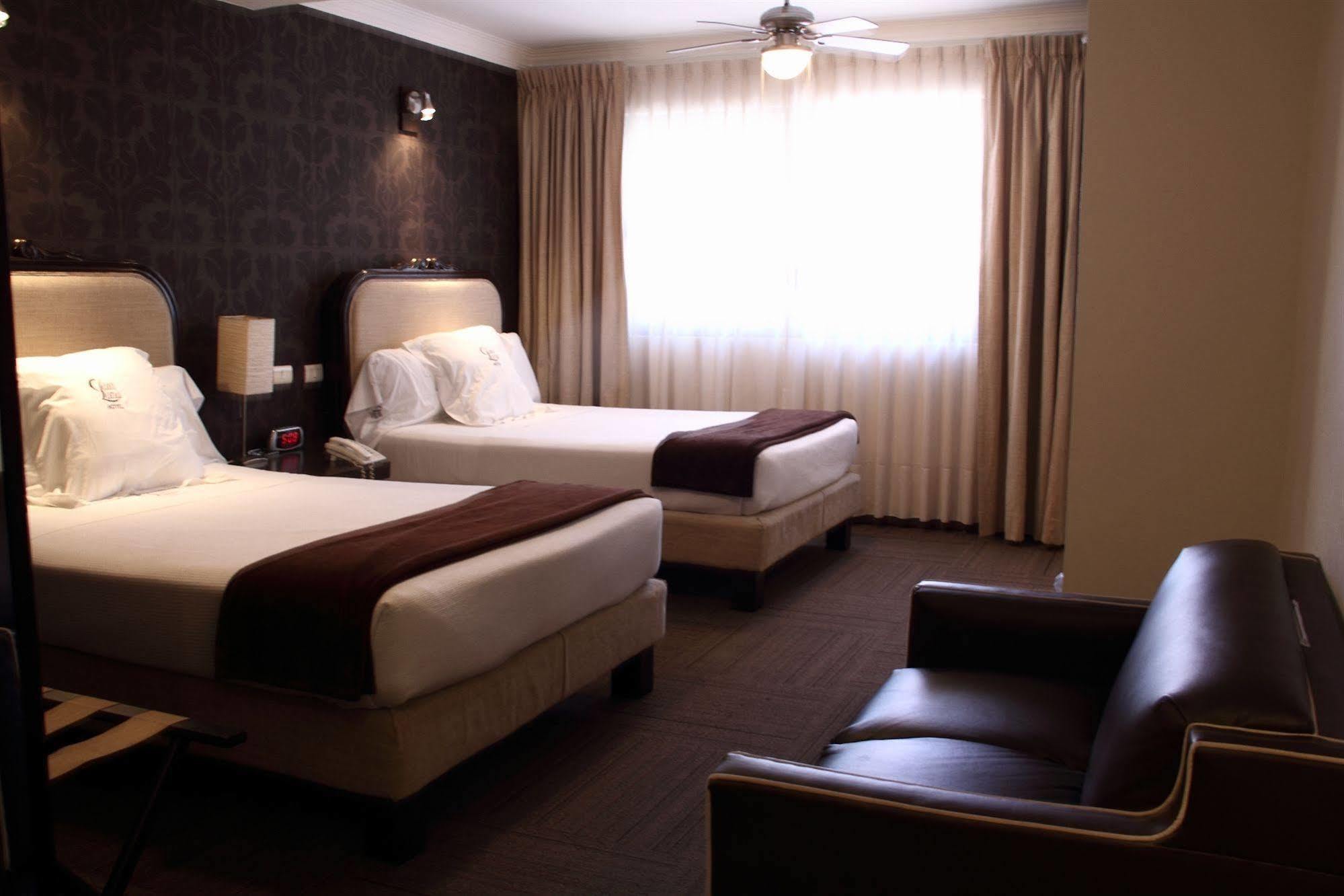 Hotel Clara Luna