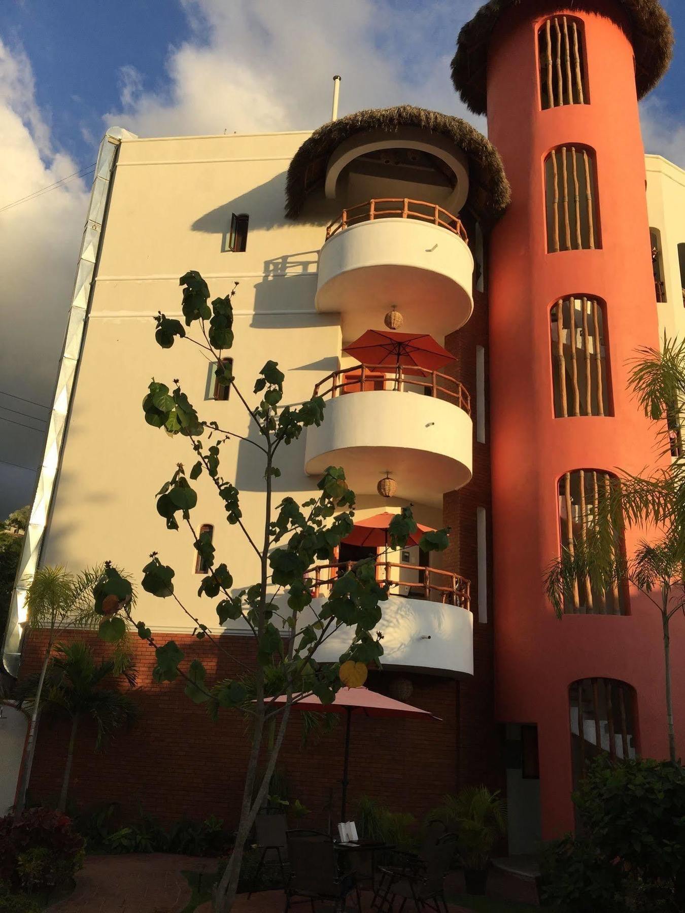 Hotel Y Los Encantos Sayulita