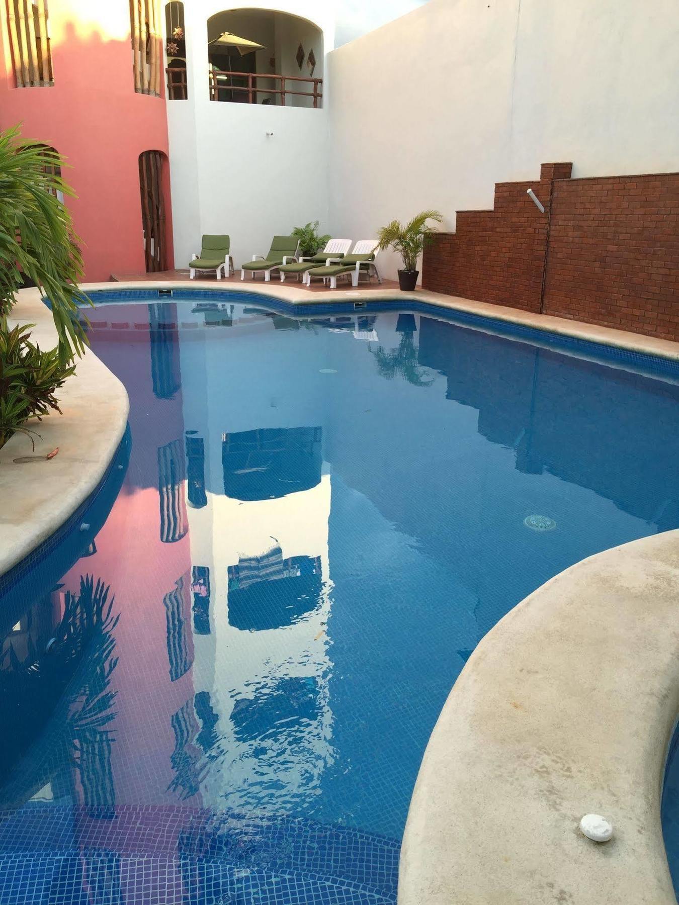 Y Los Encantos 3* Sayulita