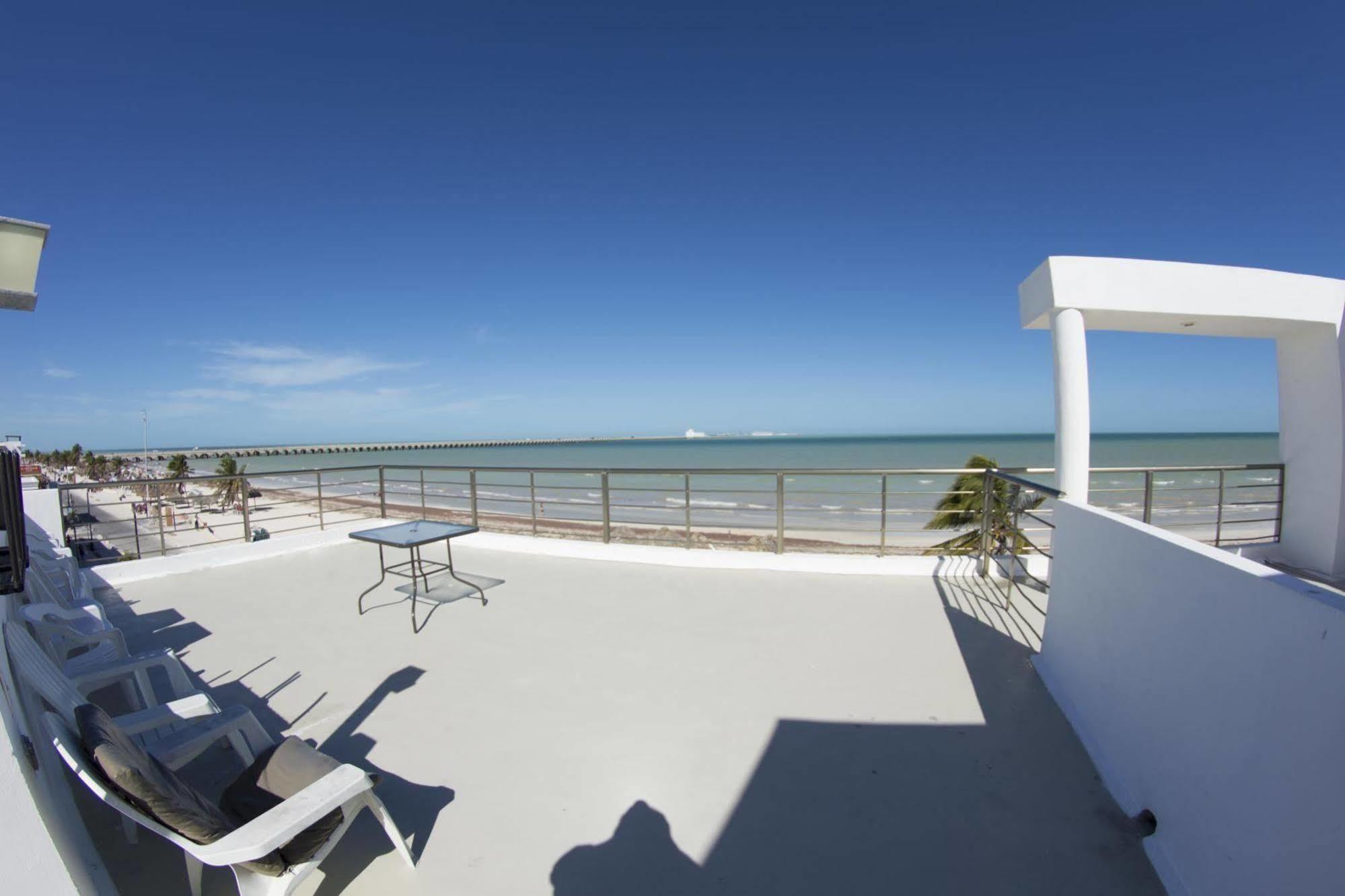 Hotel & Domani Progreso (Yucatan)