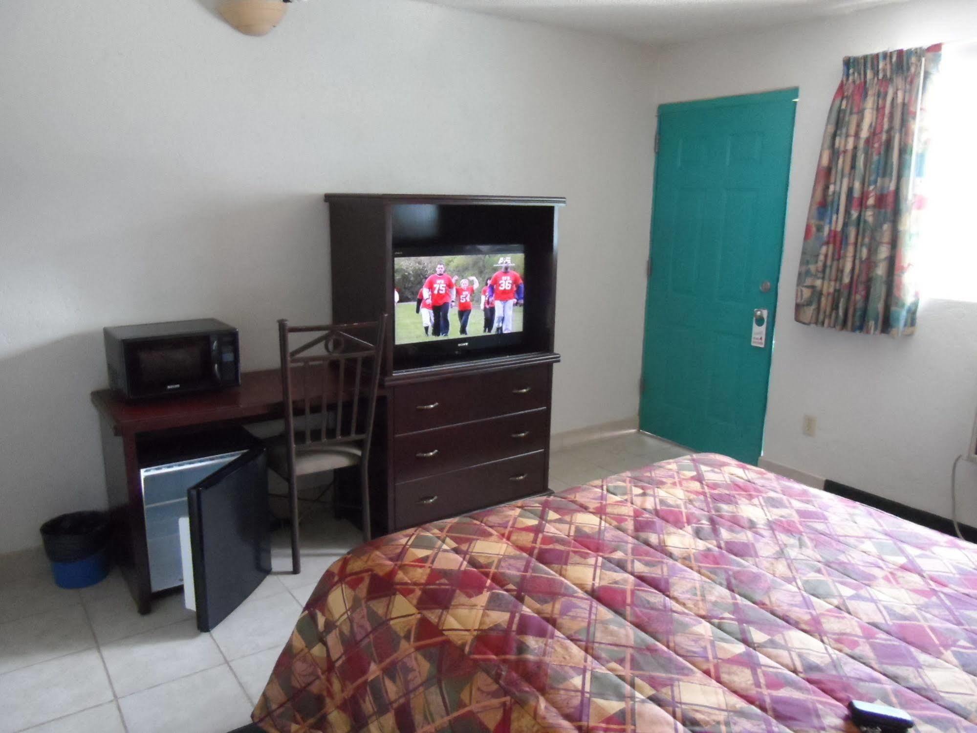 Real De Hotel 3*