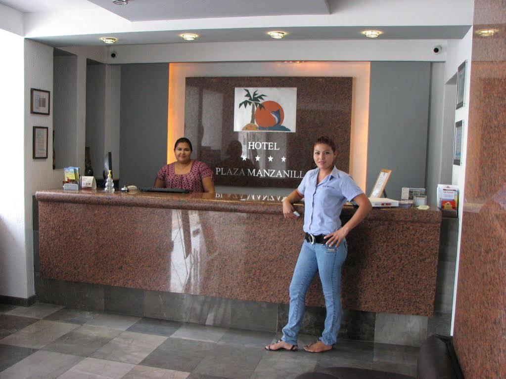 Y Plaza Manzanillo