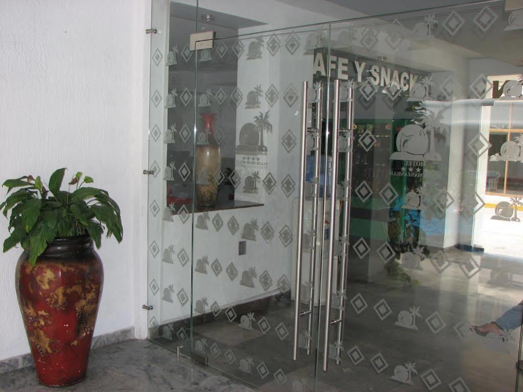 Y Plaza