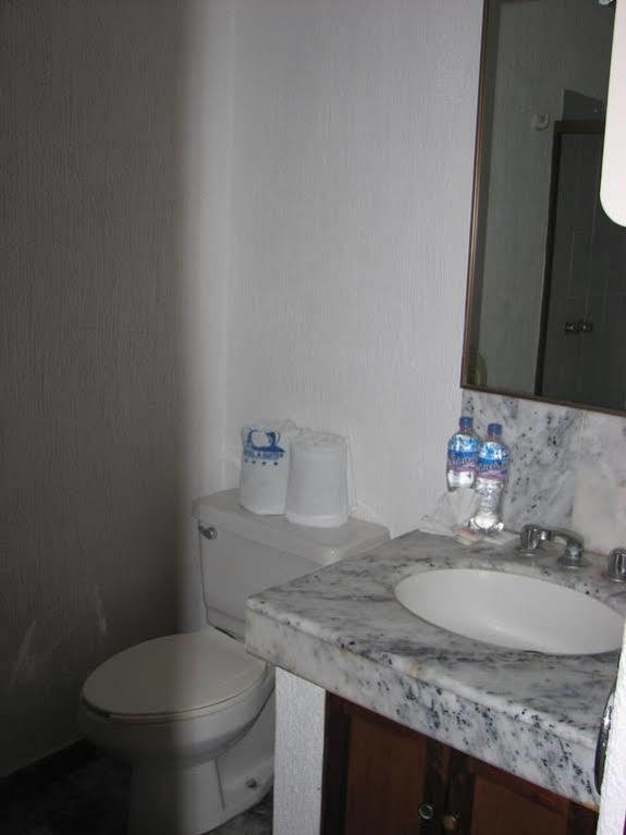 Hotel Y Plaza 2*
