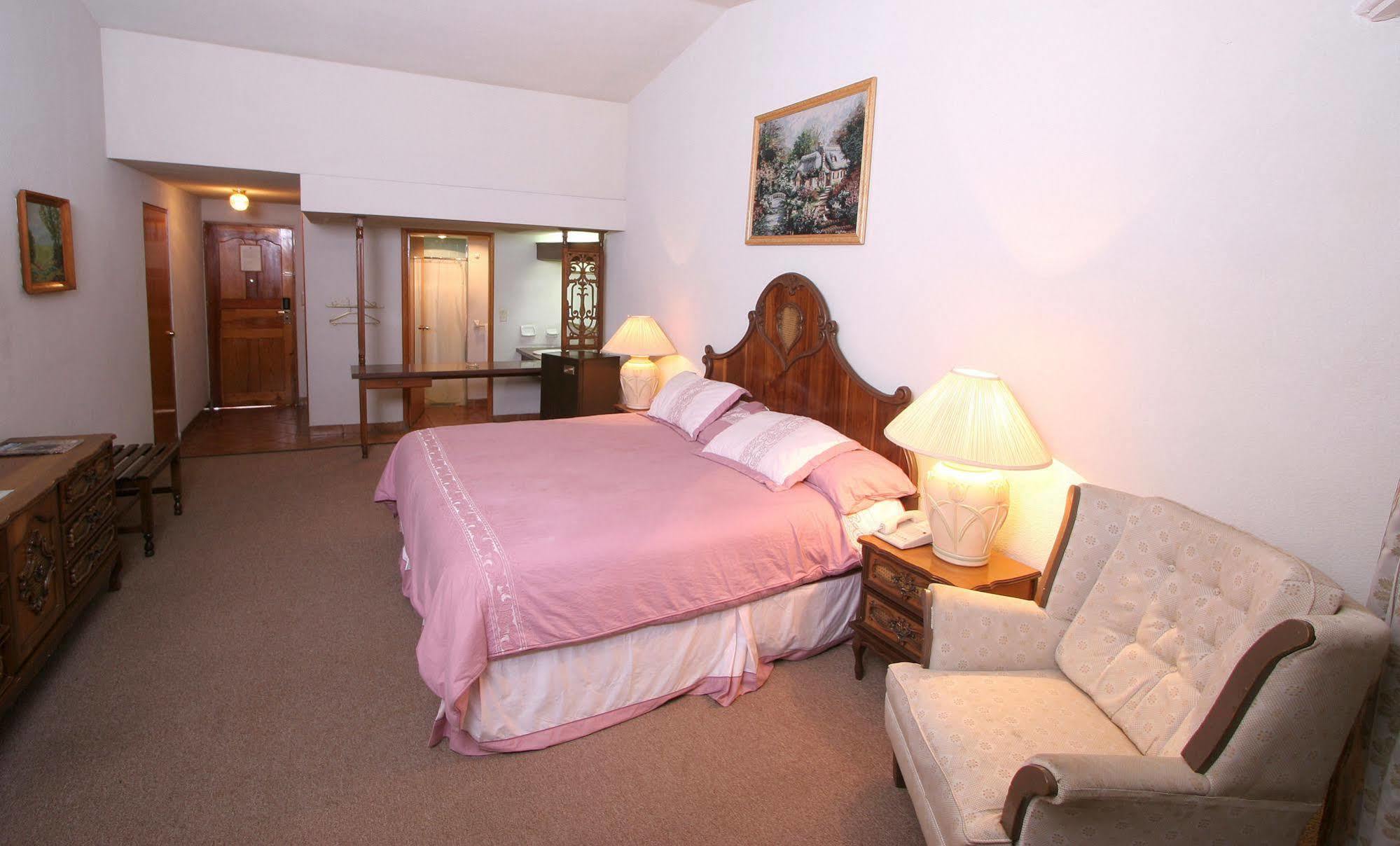 Hotel Imperial Saltillo 4*