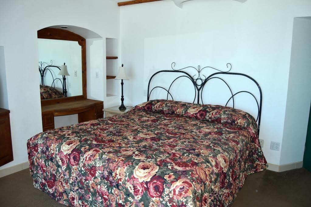 Rosarito Inn 4*