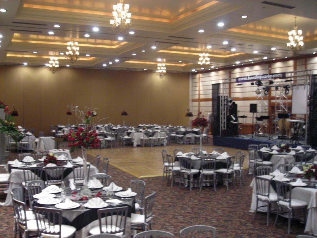 Royal Garden Hotel