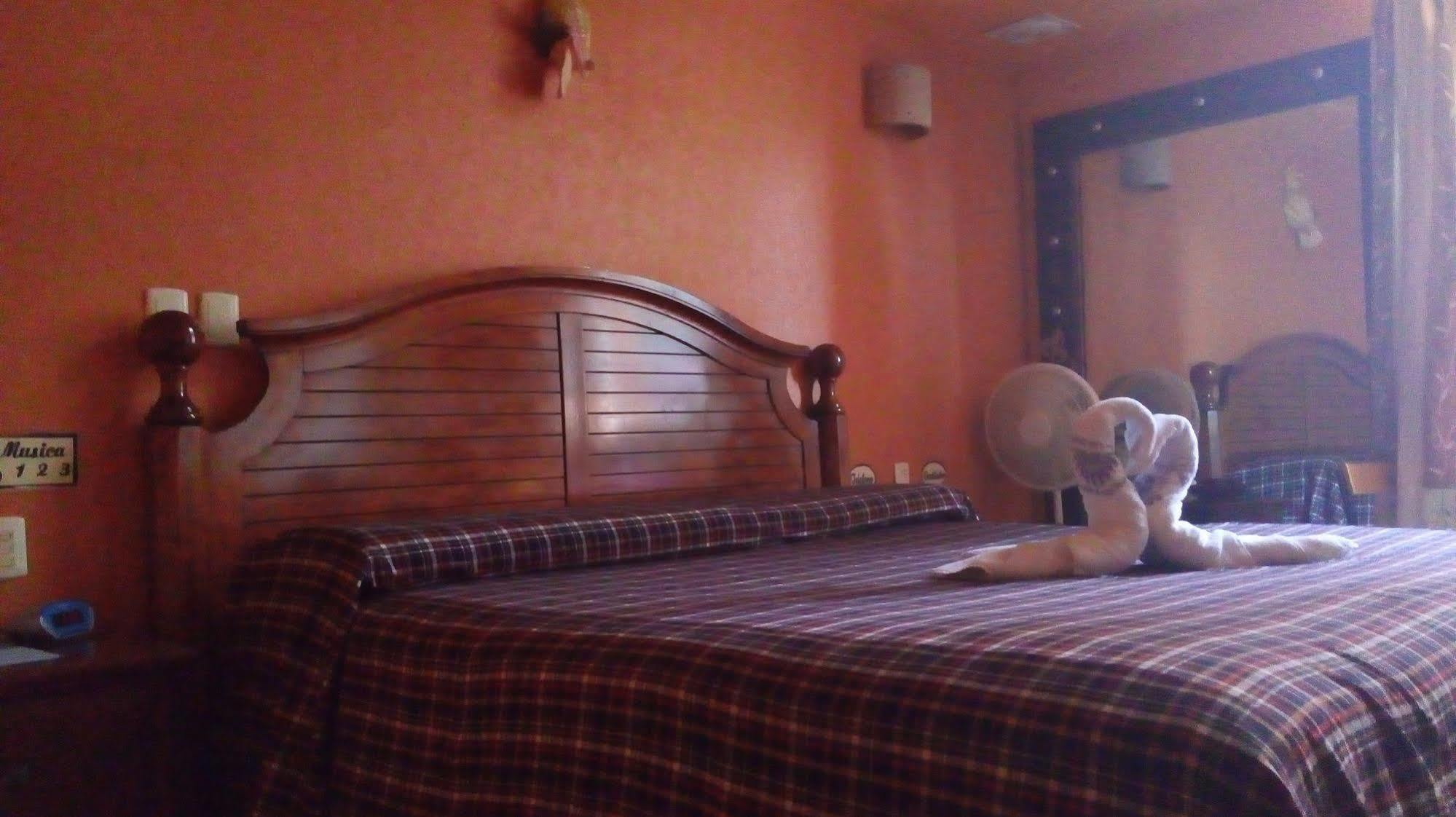 Real Azteca Hotel