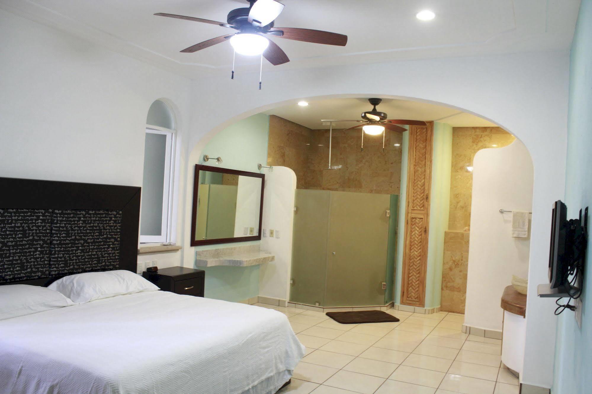Mboutique Hotel 3*