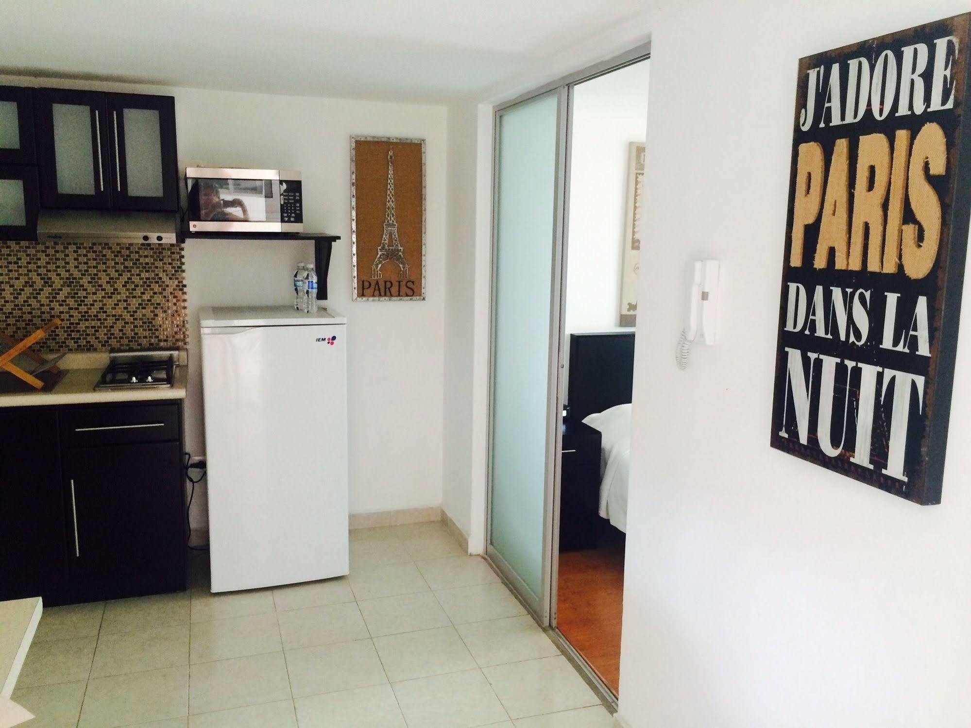 Aparthotel Metropolis Ejecutivas 3*