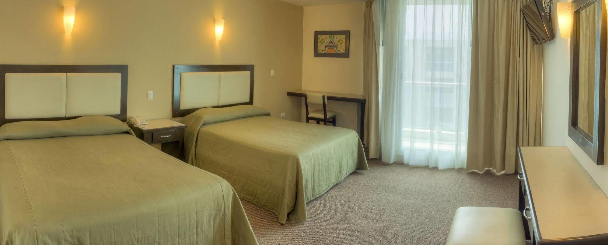Senorial Hotel