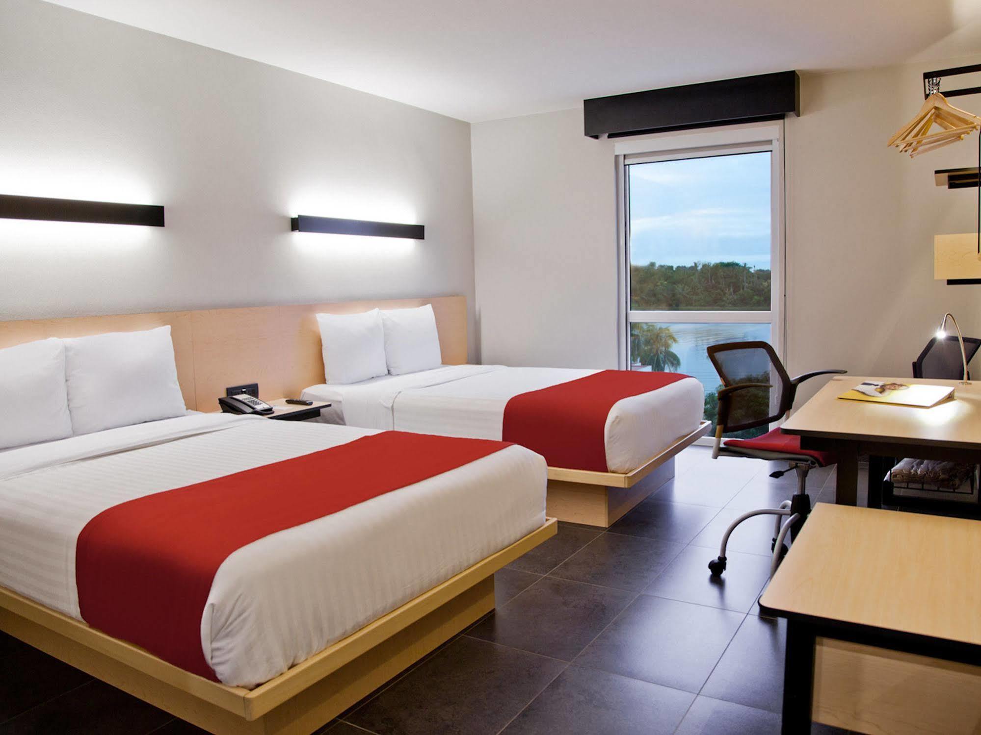 Express By Marriott Hotel 4*