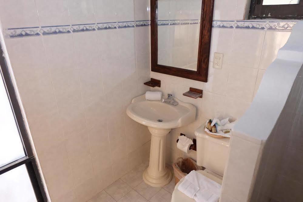 Quinta Los Pinos Guest house