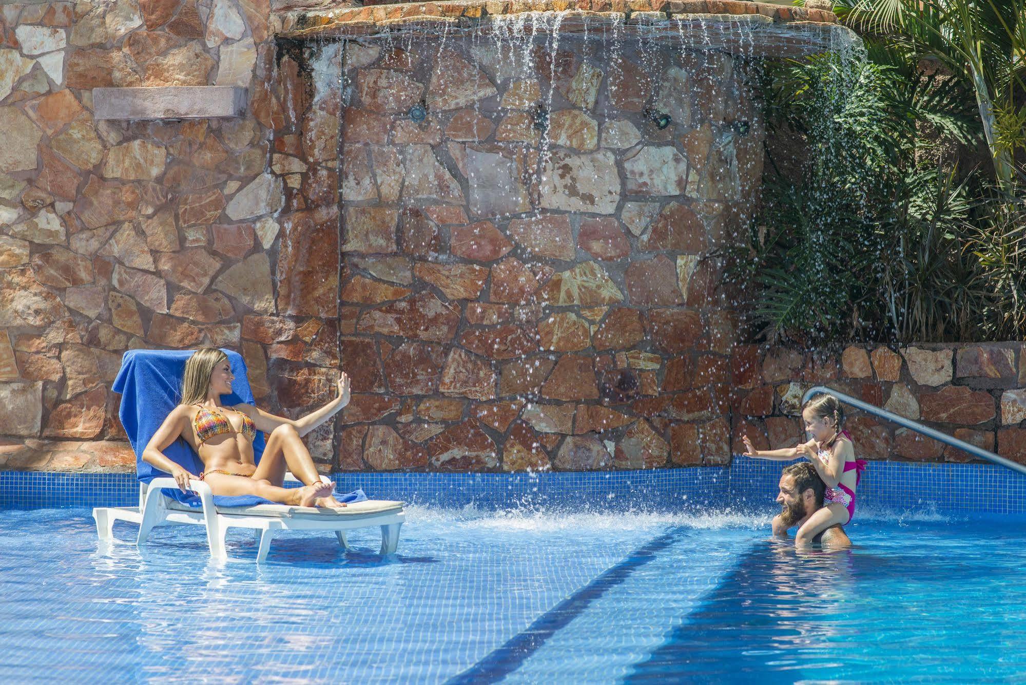 Tropicana Hotel 3*