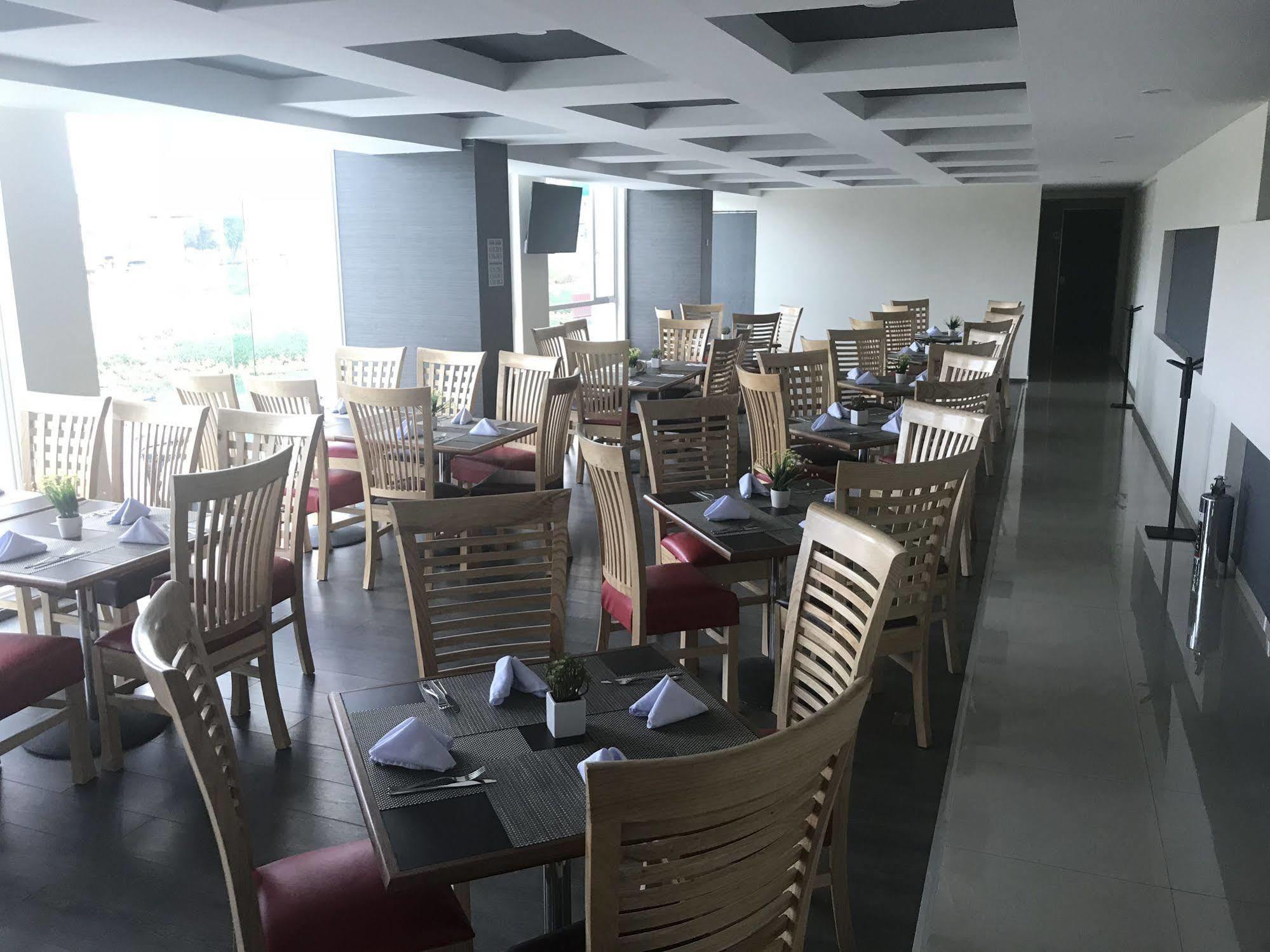 Western Metepec & Hotel