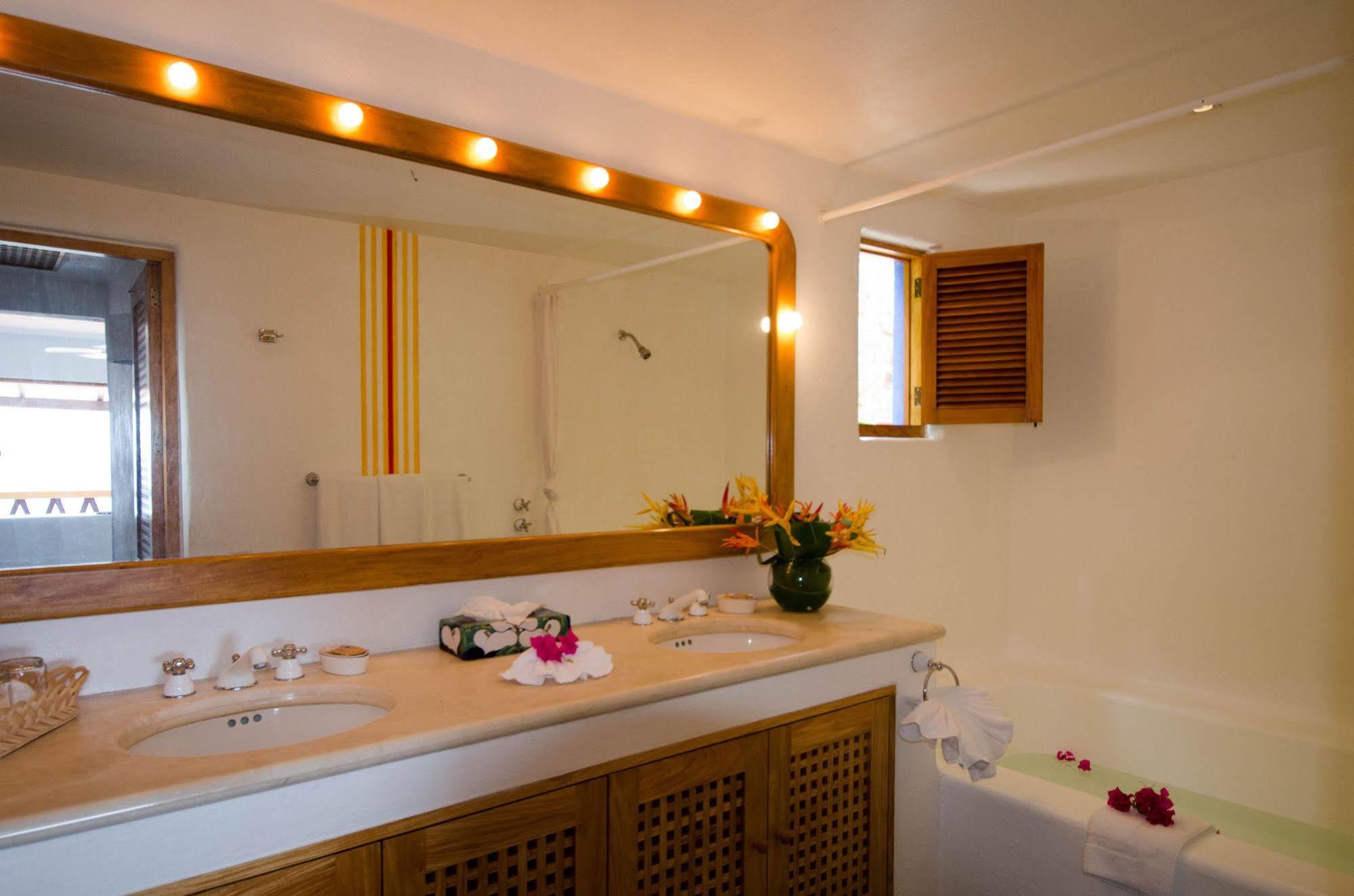 Hotel Playa Rosa Costa Careyes