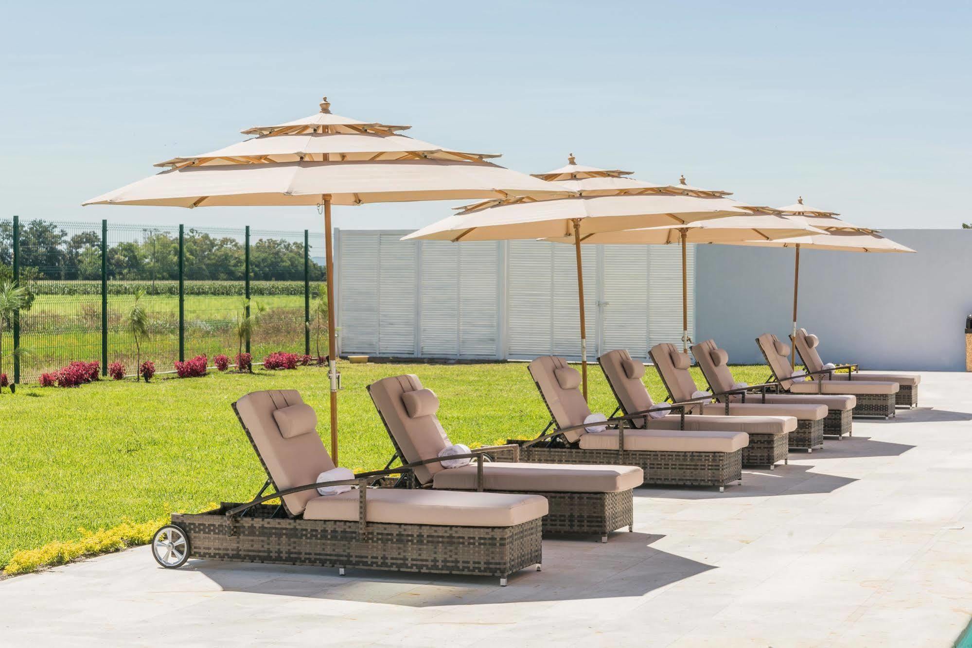 Hotel Hampton & Suites By Hilton Bajio
