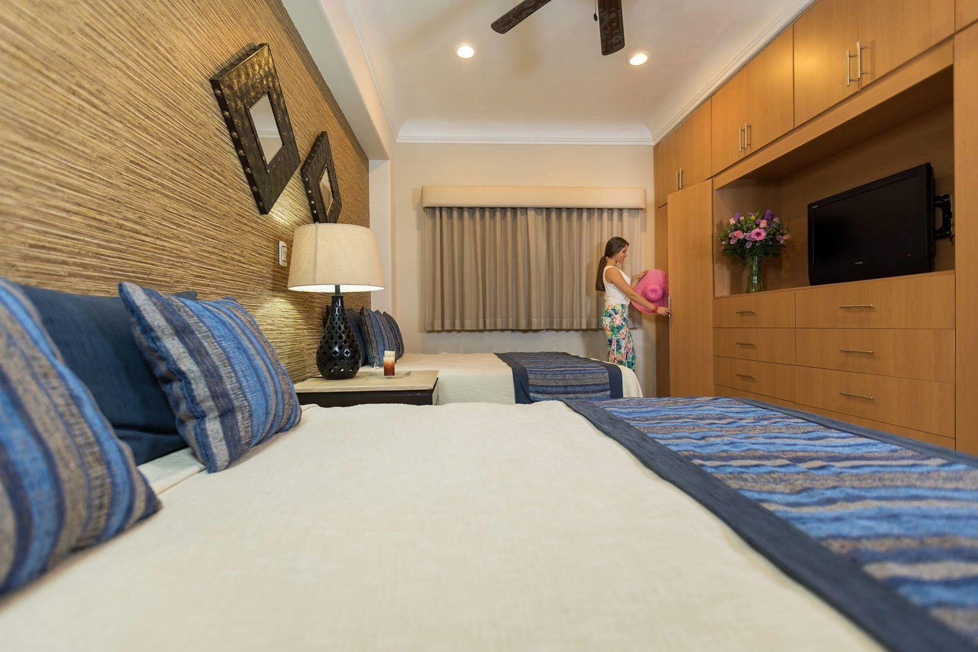 Diamond Bay Hotel