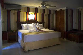 Hotel Plaza Colonial
