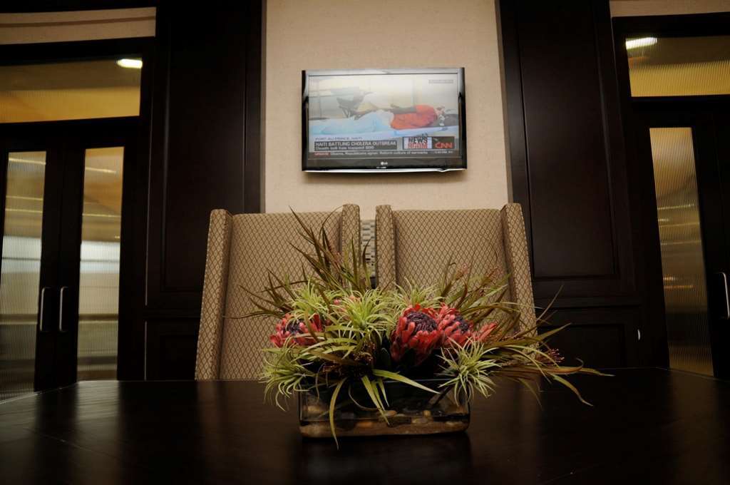 - Aeropuerto By Ihg Hotel 4*