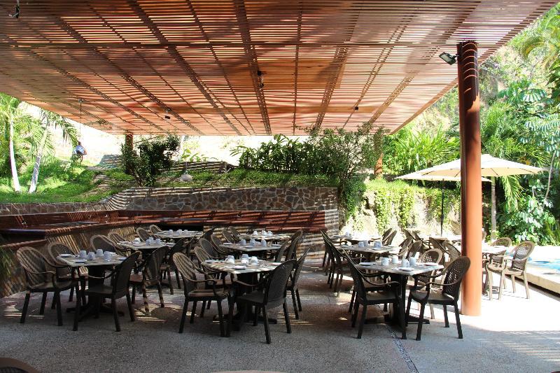 Castillo Huatulco & Club Hotel 4*
