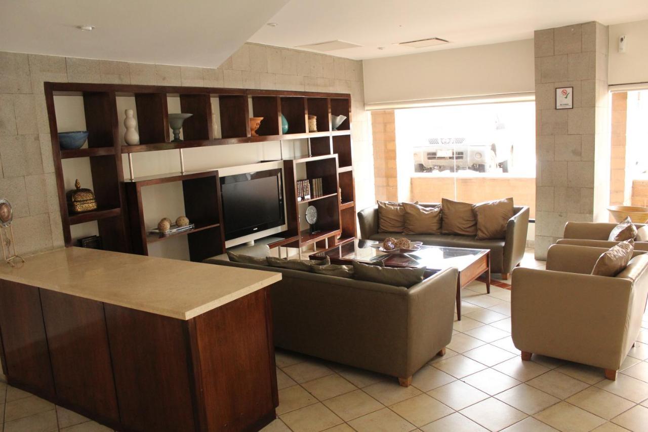 Colonial 3*