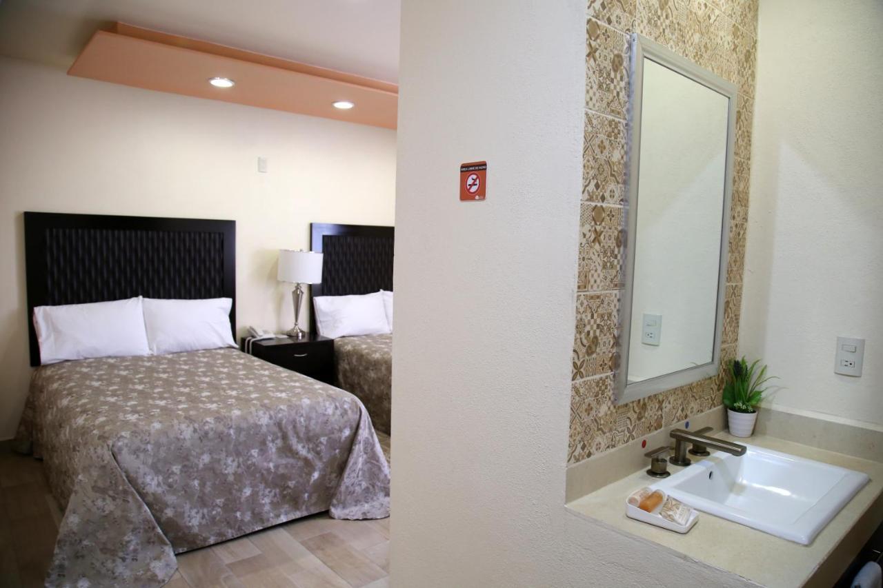 Plaza Hotel 4*