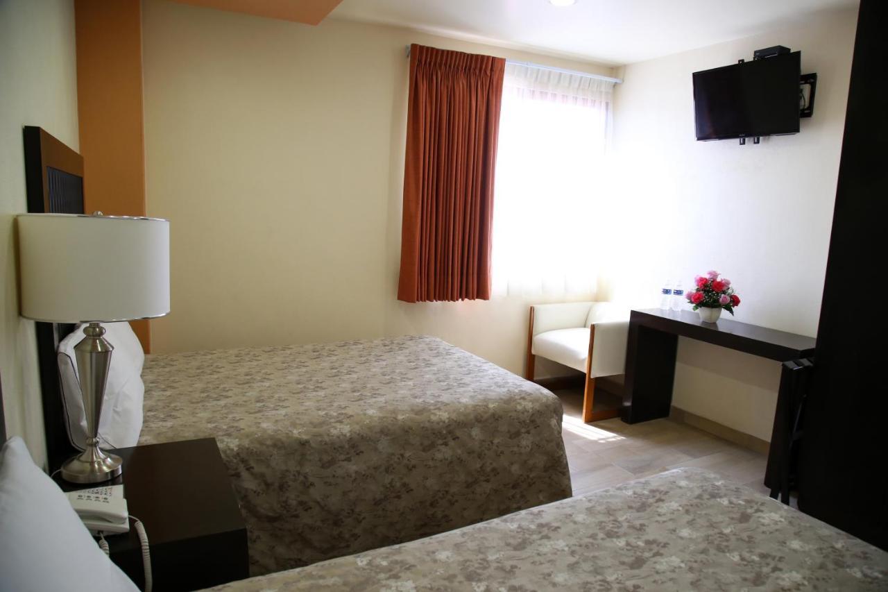 Plaza Hotel Bernal