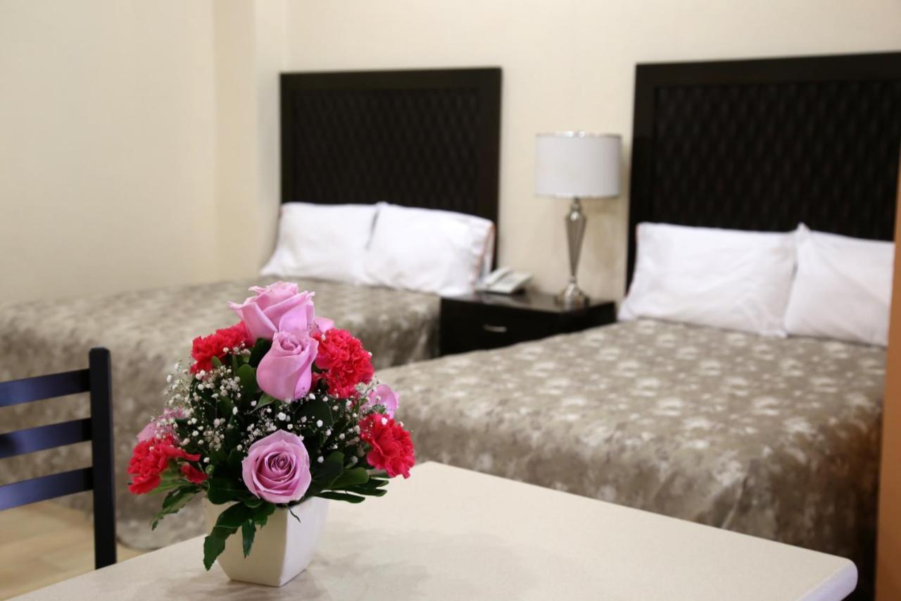 Plaza Hotel 4*