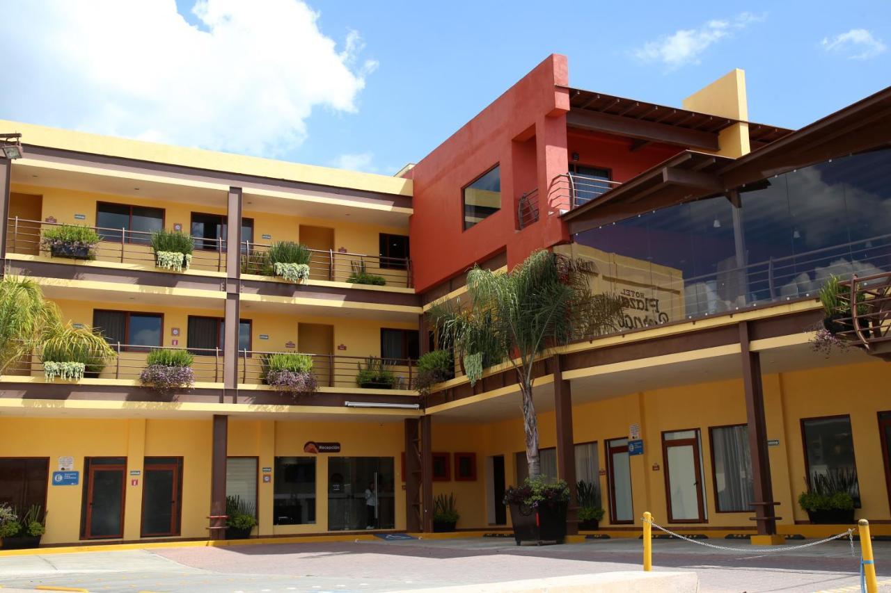 Plaza Hotel 4*