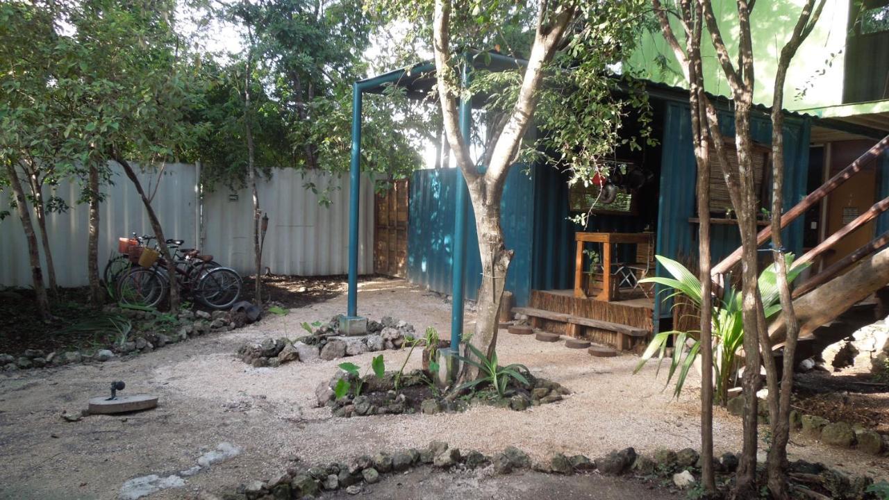 Containme Eco Chic Hotel Tulum
