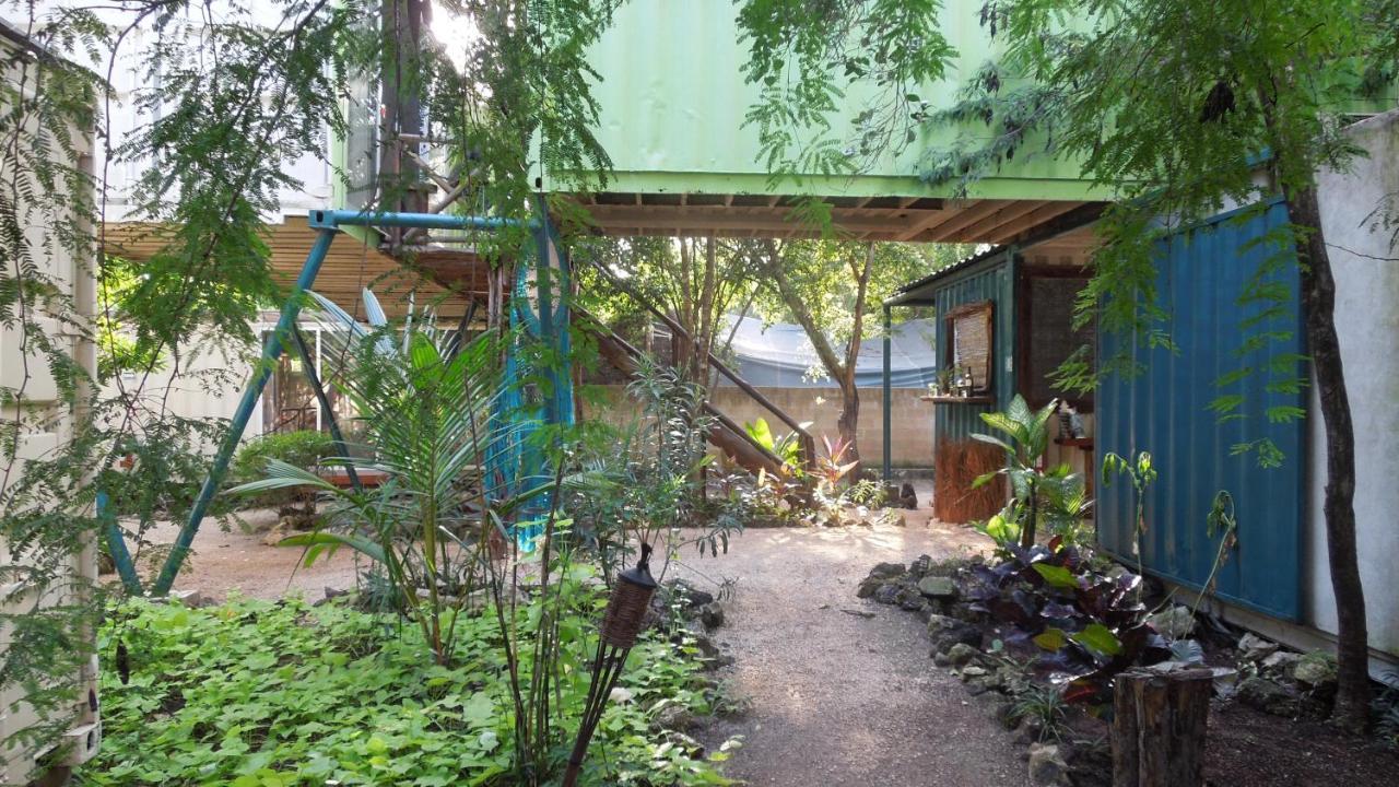 Containme Eco Chic Hotel Tulum