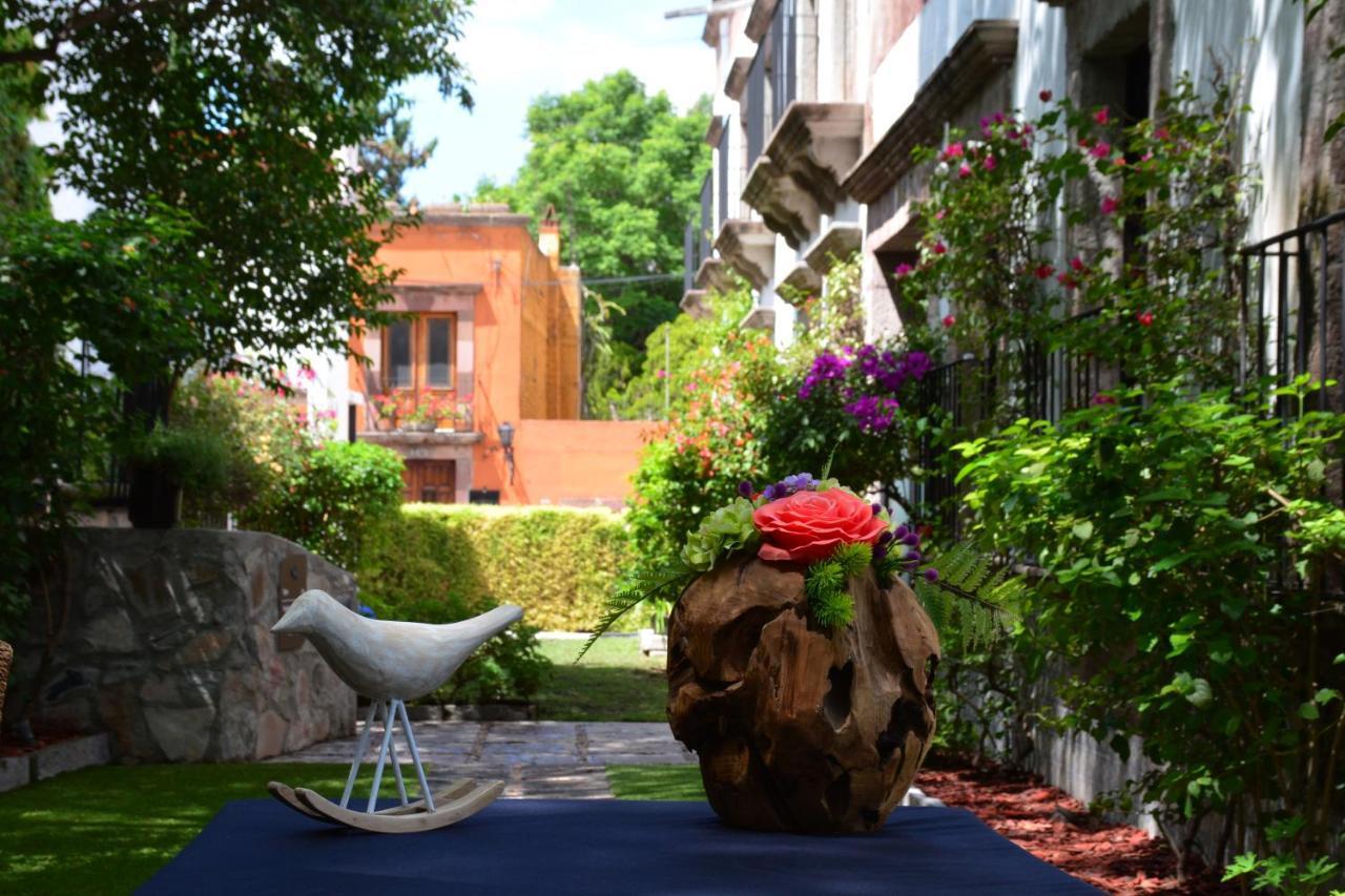 & Dona Urraca San Miguel de Allende