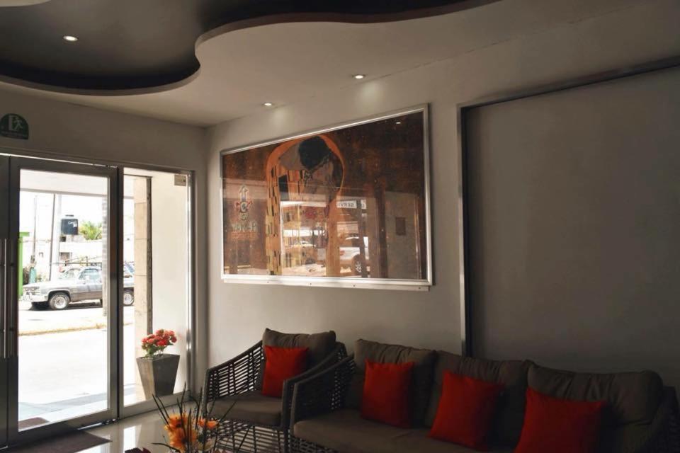 Yakar Hotel 3*