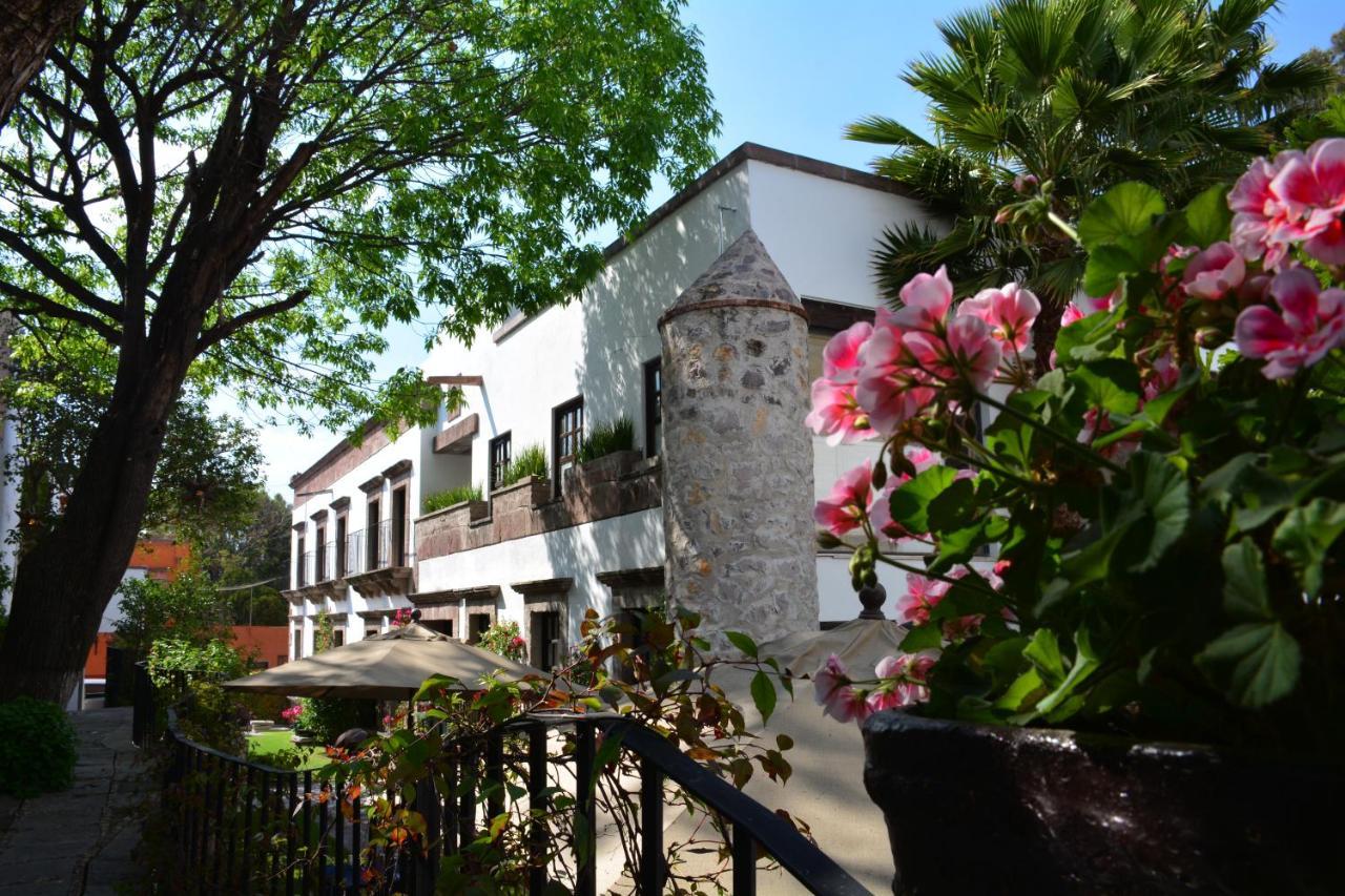 & Dona Urraca San Miguel de Allende