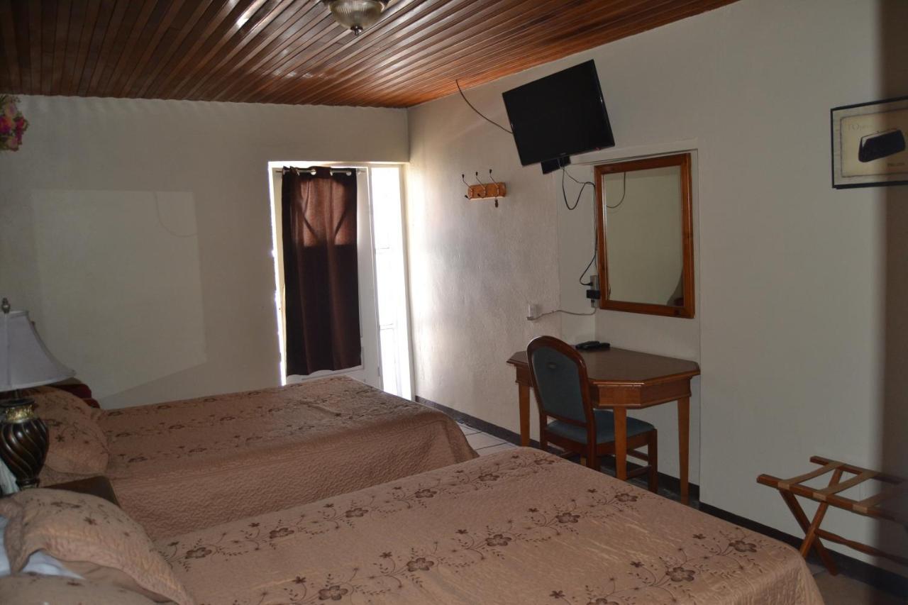 Hotel Dona Crucita Creel