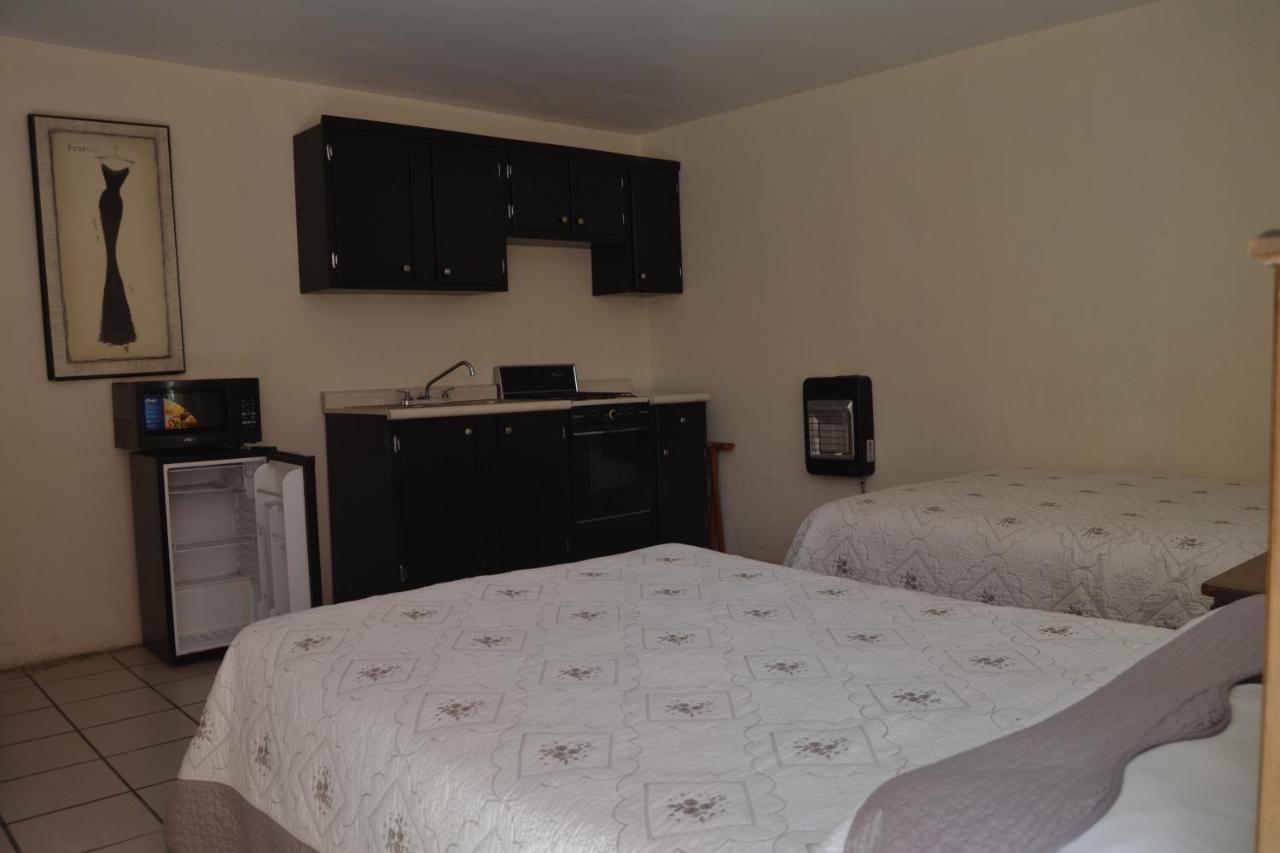 Hotel Dona Crucita 2*