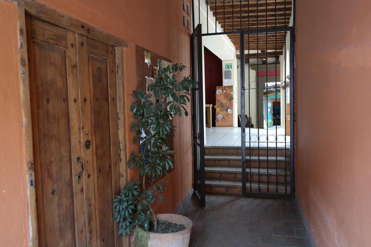 Hostel Puerta Vieja *