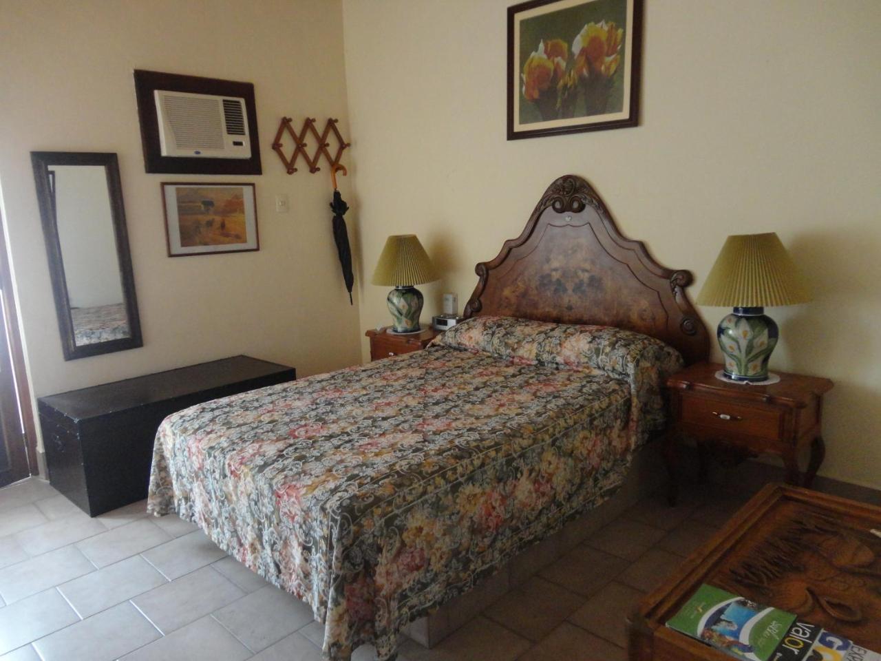 Hacienda Flamingos Hotel 4*