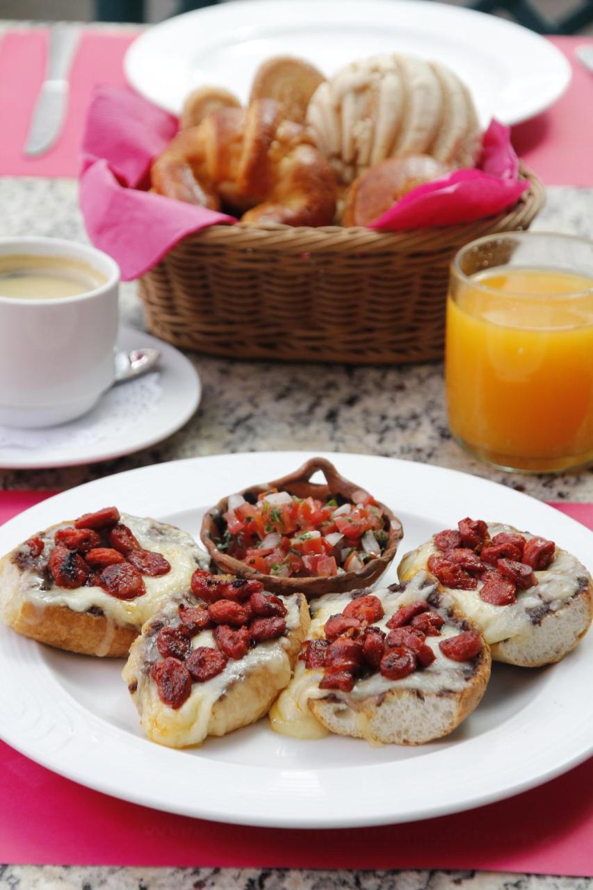Hotel Calandrias 4*