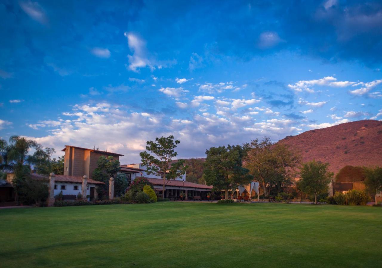 Hacienda La Moreda Boutique & Hotel *