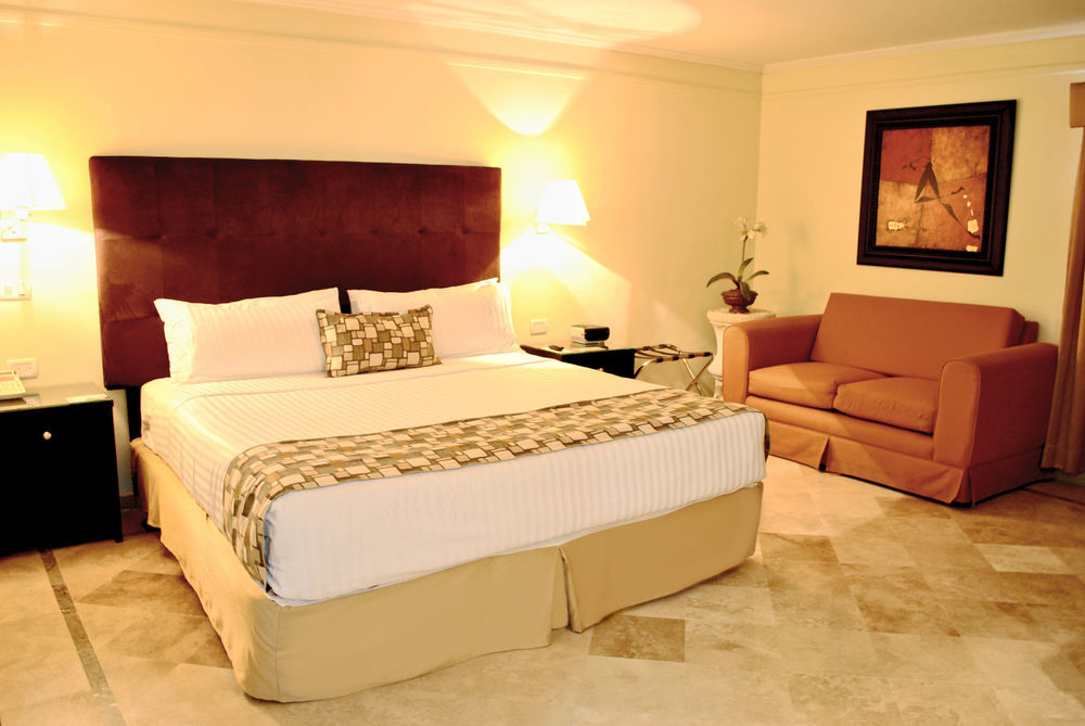 Wyndham Garden Mochis Plaza Hotel