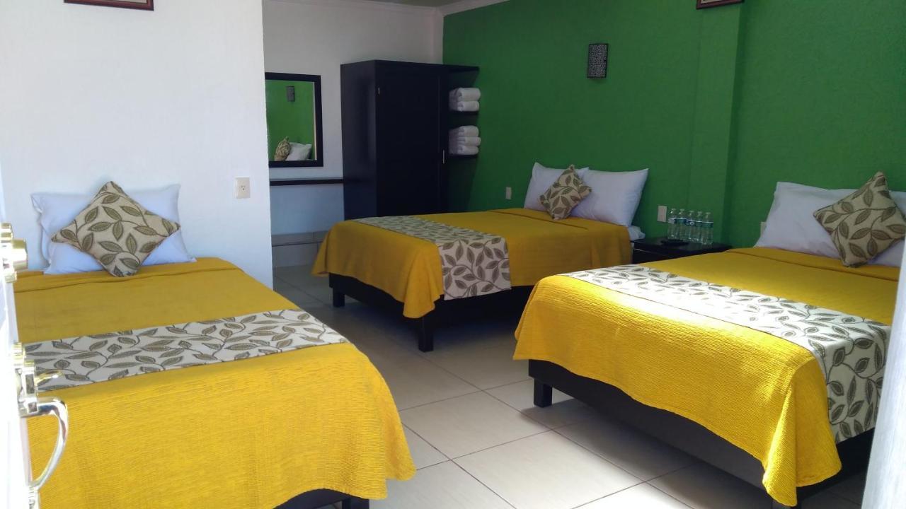 Victoria Piramides Aparthotel 3*