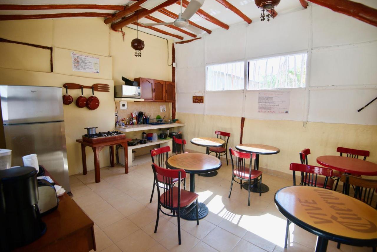 Hostel Golden Paradise *