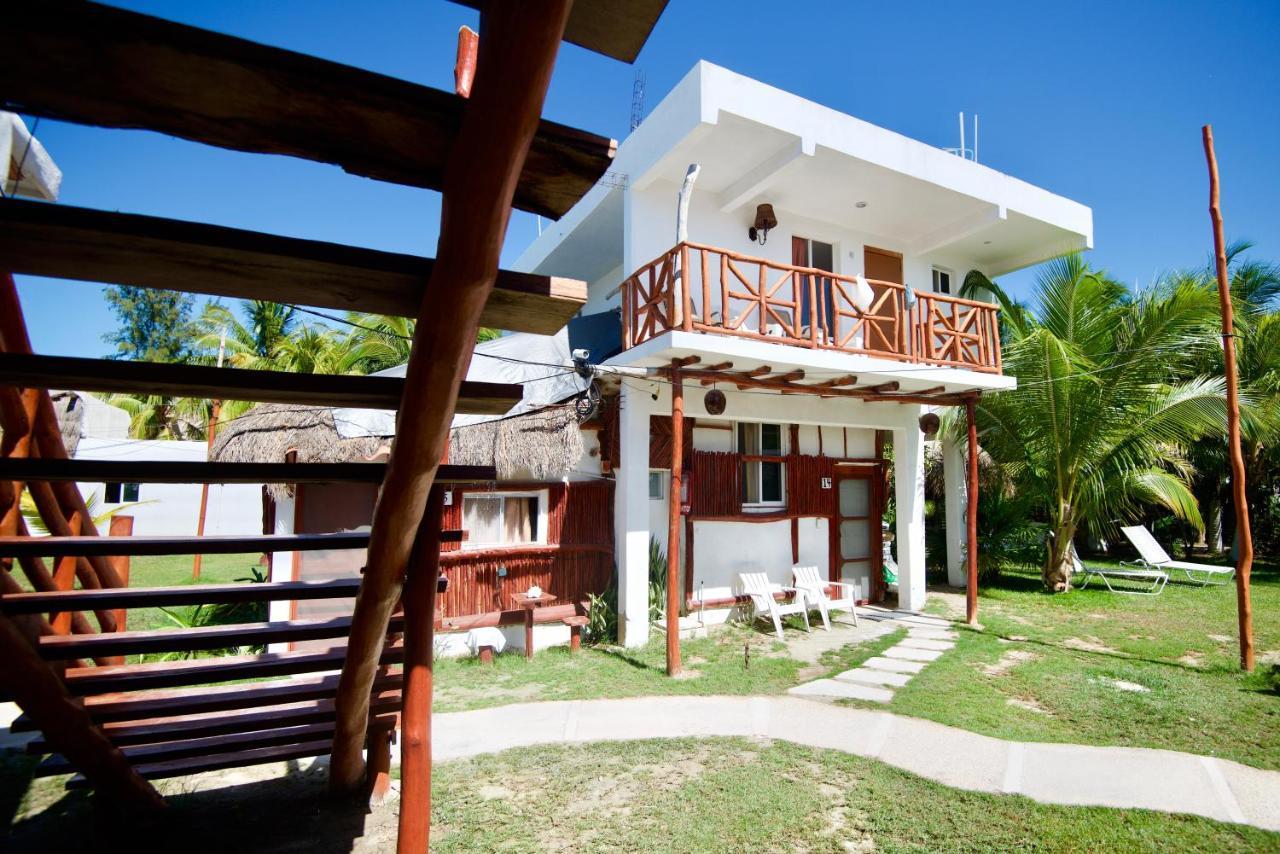 Hostel Golden Paradise *