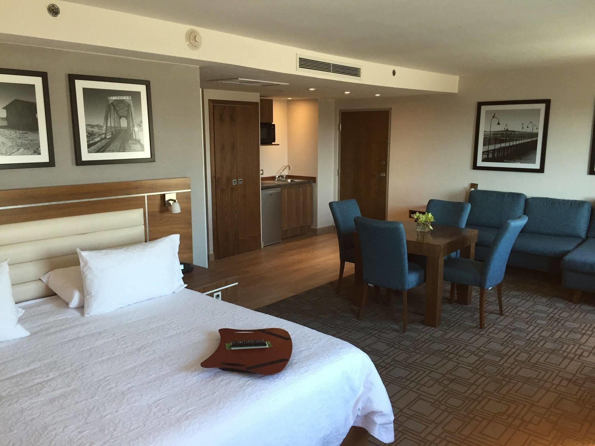 Hotel Hampton By Hilton 3*