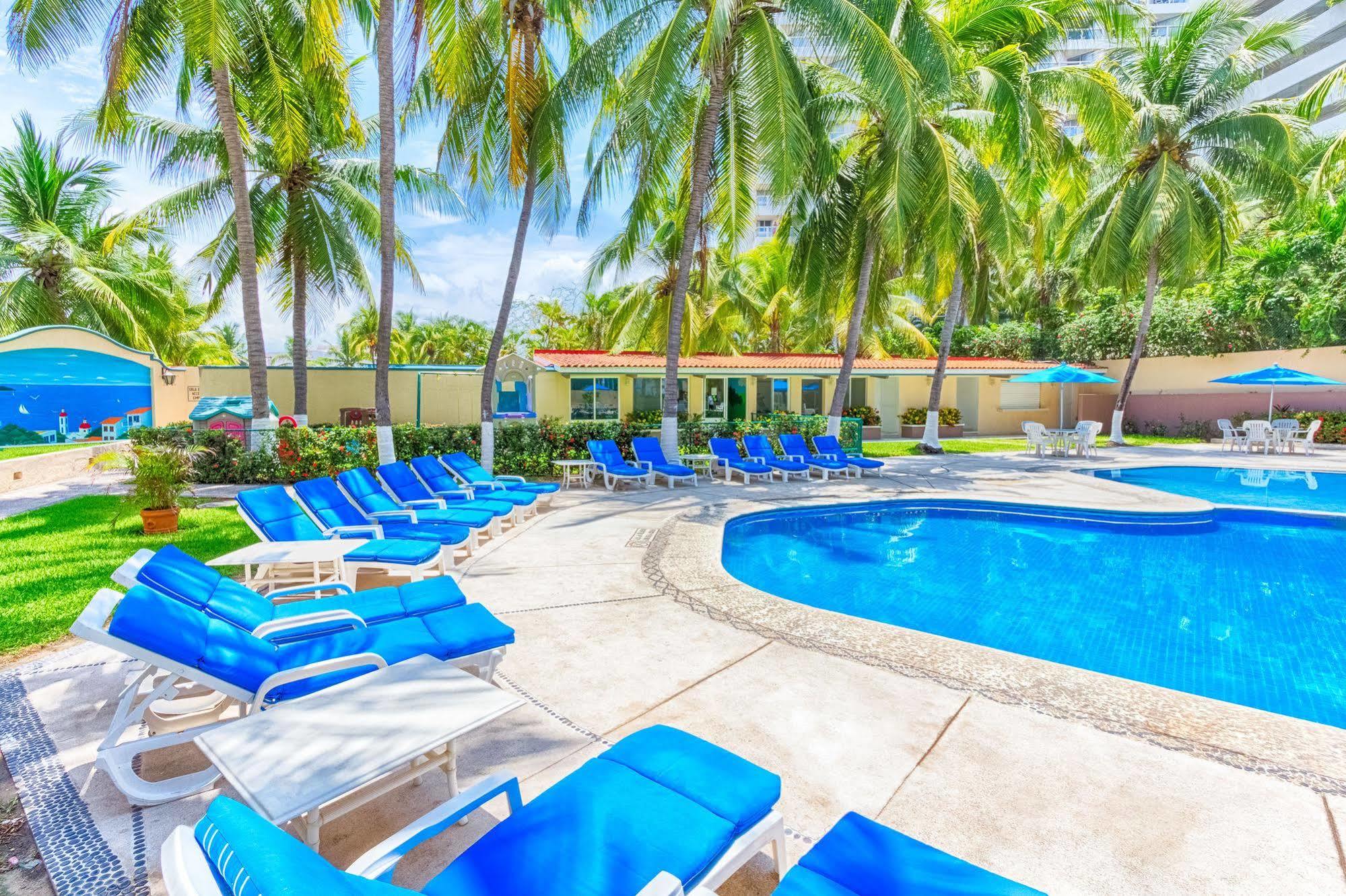 Real Ixtapa Hotel 4*