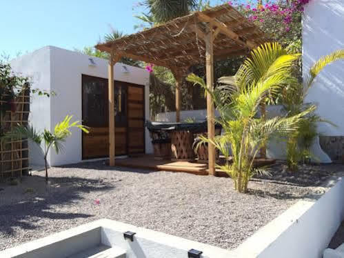 Hotel Perro Surfero 2*