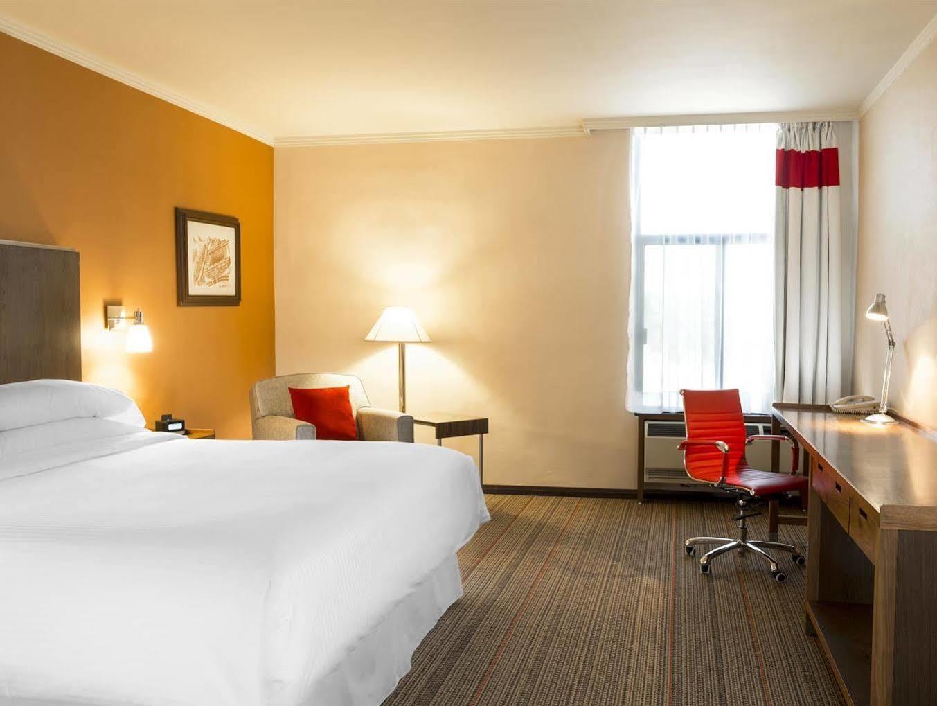 Four Points By Sheraton Hotel 3*