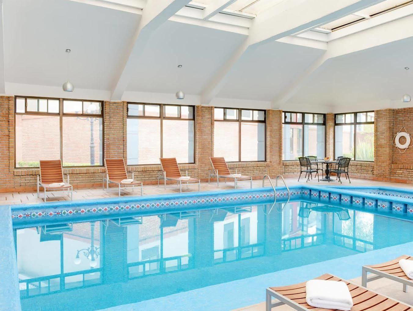 Four Points By Sheraton Hotel 3*